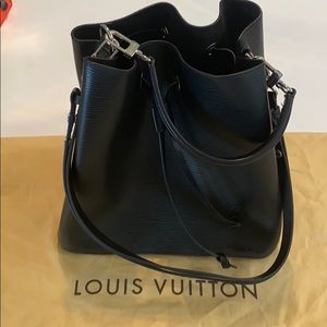 LIKE NEW LOUIS VUITTON NEO NOE BAG in EPI NOIRE
